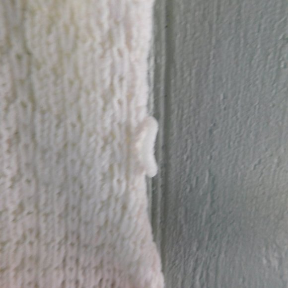 🐾Cream Turtleneck Sweater🐾 - Picture 7 of 9